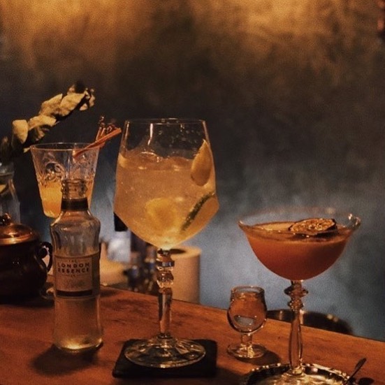 Bar à Cocktails Black Mamba, lieu incontournable des apéros et soirées du 12ème à Marseille