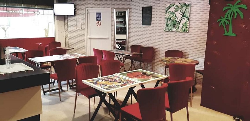 Restaurant les 3 ILETS à Saint-sulpice-de-faleyrens salle interieure