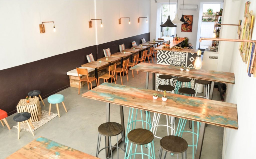 déco intérieur du restaurant de tacos et méxicain Taqueria Loka à Marseille