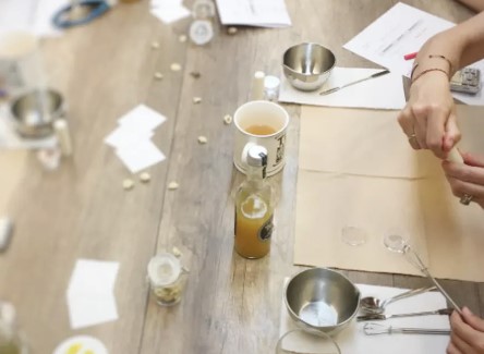 3 ateliers cosmétiques DIY - Créez vous-même votre crème pour le visage, maquillage ou shampoing solide dans le 2ème arrondissement à Lyon
