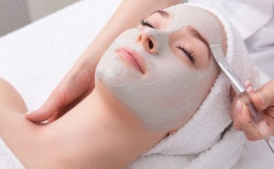 Soin & massage du visage à l'argile verte ou au thé vert ou oriental à Lyon dans le 6ème arrondissement de Lyon