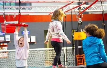 Parcours Ninja Warrior - 69100 Villeurbanne - Possible dès 3 ans, idéal à partir de 7 ans