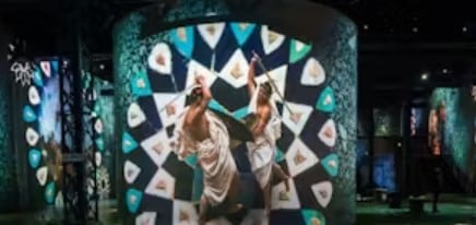 Exposition immersive "Les Orientalistes. Ingres, Delacroix, Gérôme..." à L'Atelier des Lumières - 75011 Paris