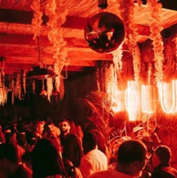 Soirée réveillon prestige pour la nouvelle année 2025 avec "Big Party Alexandre III" - Le Solum (75007)